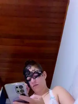 Danyz9  live sex cam