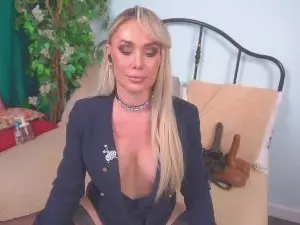 IsadoraDunkan  live sex cam