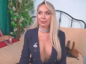 IsadoraDunkan  live sex cam