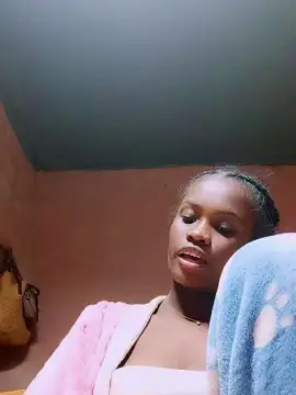 Inayah2  live sex cam