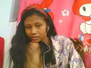 Mendrika5  live sex cam