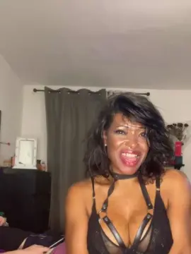 Belingtia  live sex cam