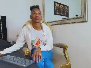 Candy_Cross  live sex cam