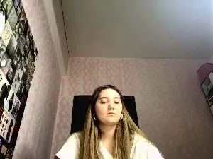 MicaEichholz  live sex cam