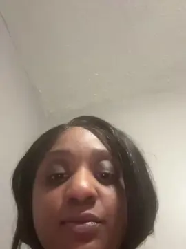 Pretty_t  live sex cam