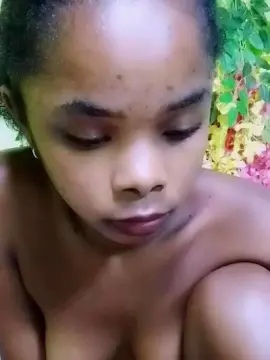 Elia220  live sex cam