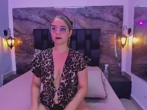Agnes_022  live sex cam
