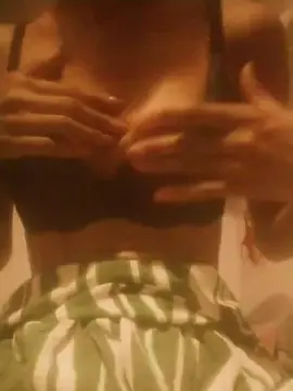Meerabab  live sex cam