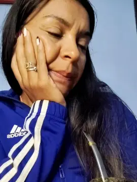 Helenna2025  live sex cam