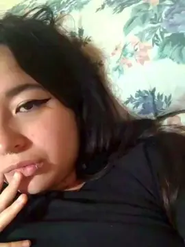 Kittty_1822  live sex cam