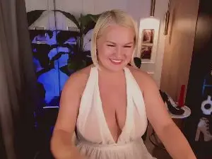 YolandaKiss  live sex cam