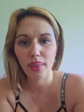 Jennibesletje  live sex cam