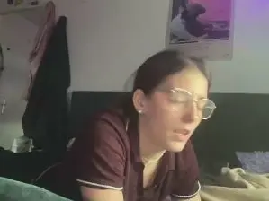Sexyes693  live sex cam