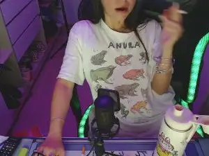 Lauriiis  live sex cam