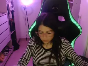 Lauriiis  live sex cam