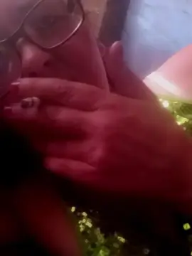 Luckygirl777  live sex cam