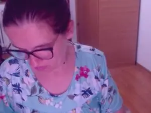 Bellarossa39  live sex cam
