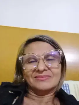 Karoli_honey  live sex cam