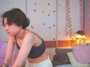 EnolaGolick  live sex cam