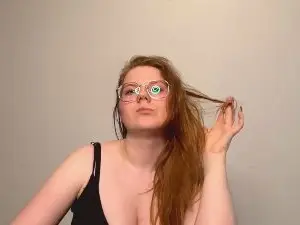 LynneMineo  live sex cam