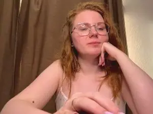 LynneMineo  live sex cam