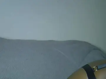 Sassydiva24  live sex cam