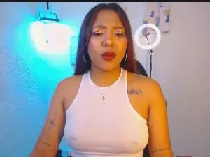 Warisgoddess  live sex cam