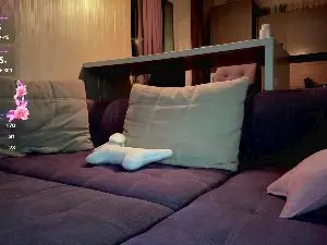 CharlaZapato  live sex cam