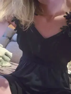 Juliex18  live sex cam