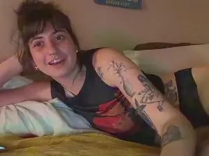 Mystique2001  live sex cam
