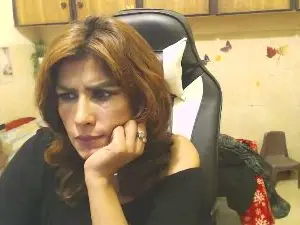 Glossy  live sex cam