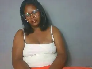 Sandratina  live sex cam