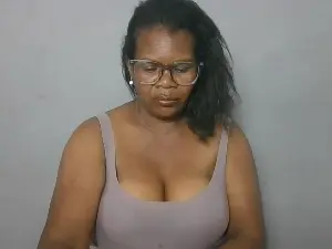 Sandratina  live sex cam