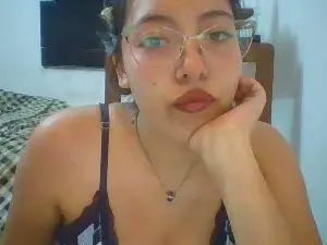 Tiare24  live sex cam