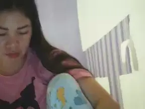 Asianpinaywantu  live sex cam