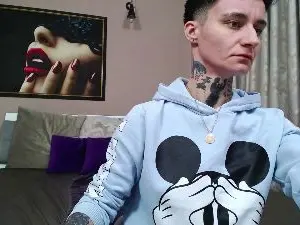 KennyVibe  live sex cam