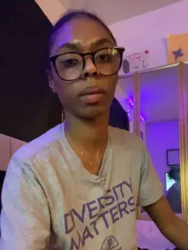 LoveLux3  live sex cam