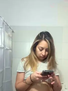 Tamara225  live sex cam