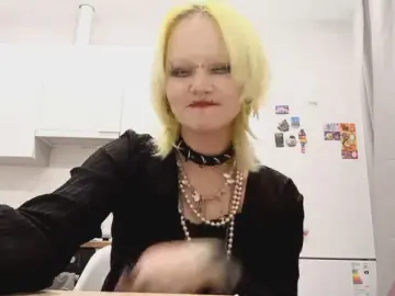 CRAZY_LUCKY  live sex cam