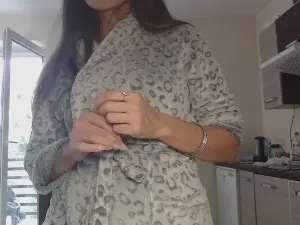 MissArianna  live sex cam
