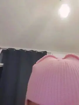 Nanou93  live sex cam