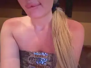 VidaHendry  live sex cam