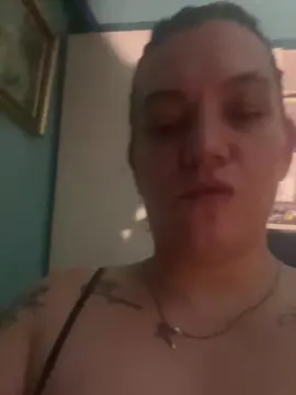Curvyhotttt  live sex cam