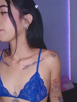 Miialiiam  live sex cam