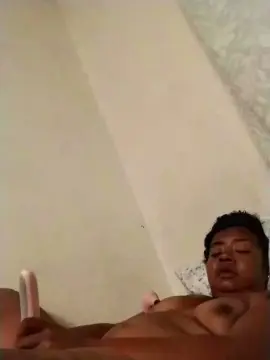 Khysweetcream  live sex cam
