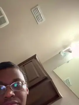 Raynesszs28  live sex cam