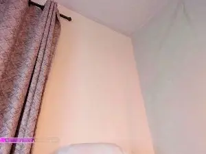 Bellarohs  live sex cam