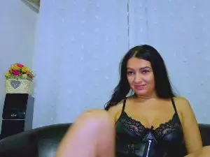 KittyWooW  live sex cam