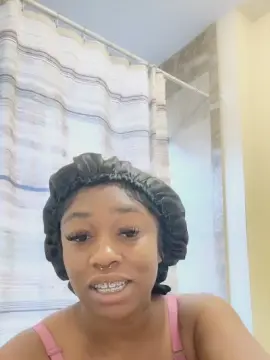 Reneewithgoodc  live sex cam