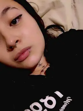 Jennns182  live sex cam